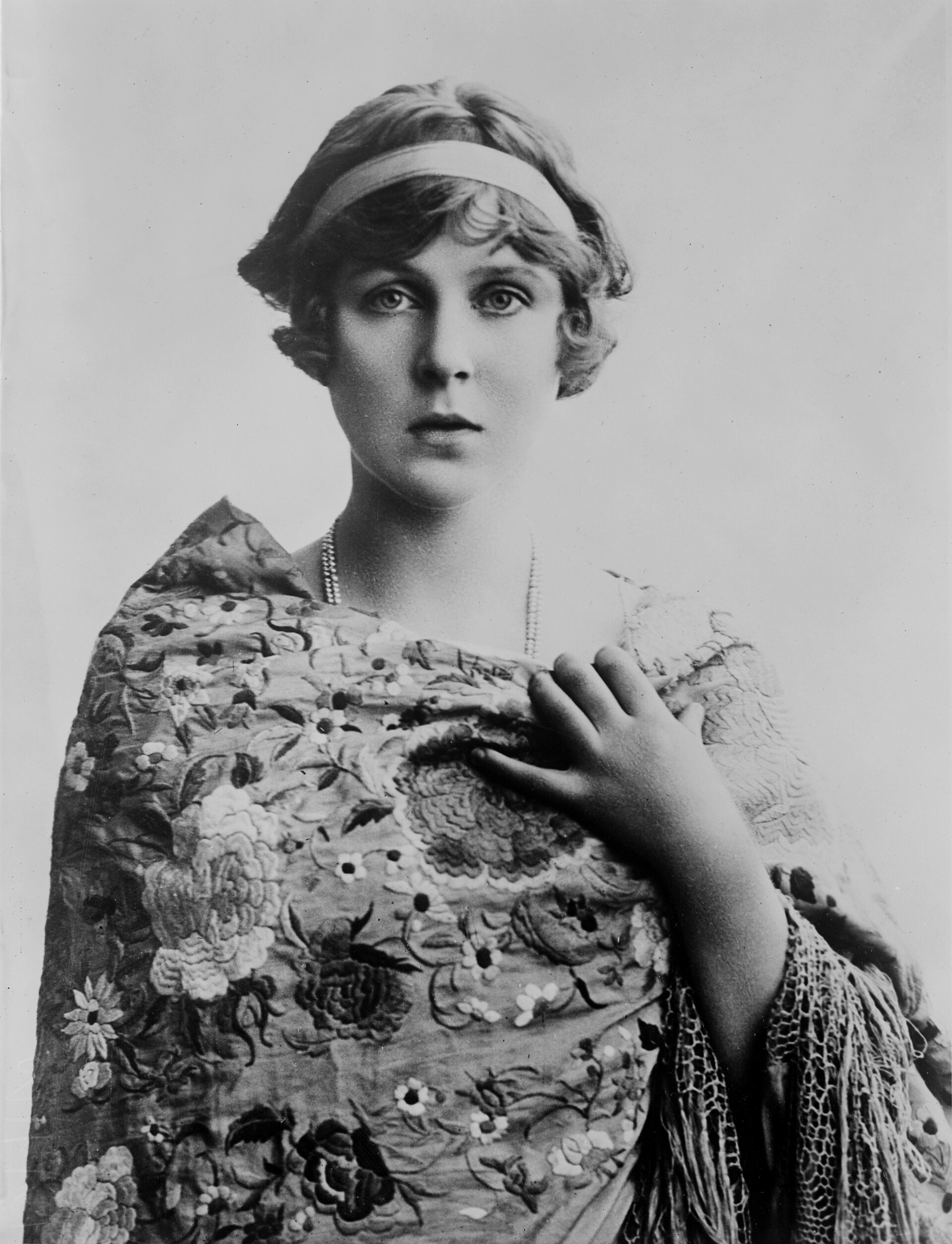 Imagem de referência de Diana Cooper, descrito nos dados abertos como nobre; socialite, atriz, memorialista e editora inglesa (1892-1986)