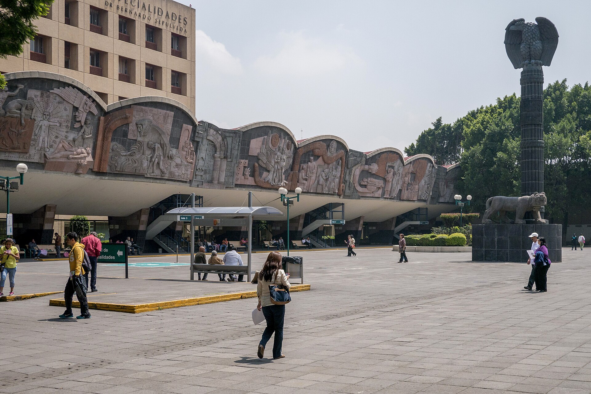 Imagem de referência relacionada a Centro Médico Nacional Siglo XXI, item descrito como complexo hospitalar localizado na Cidade do México