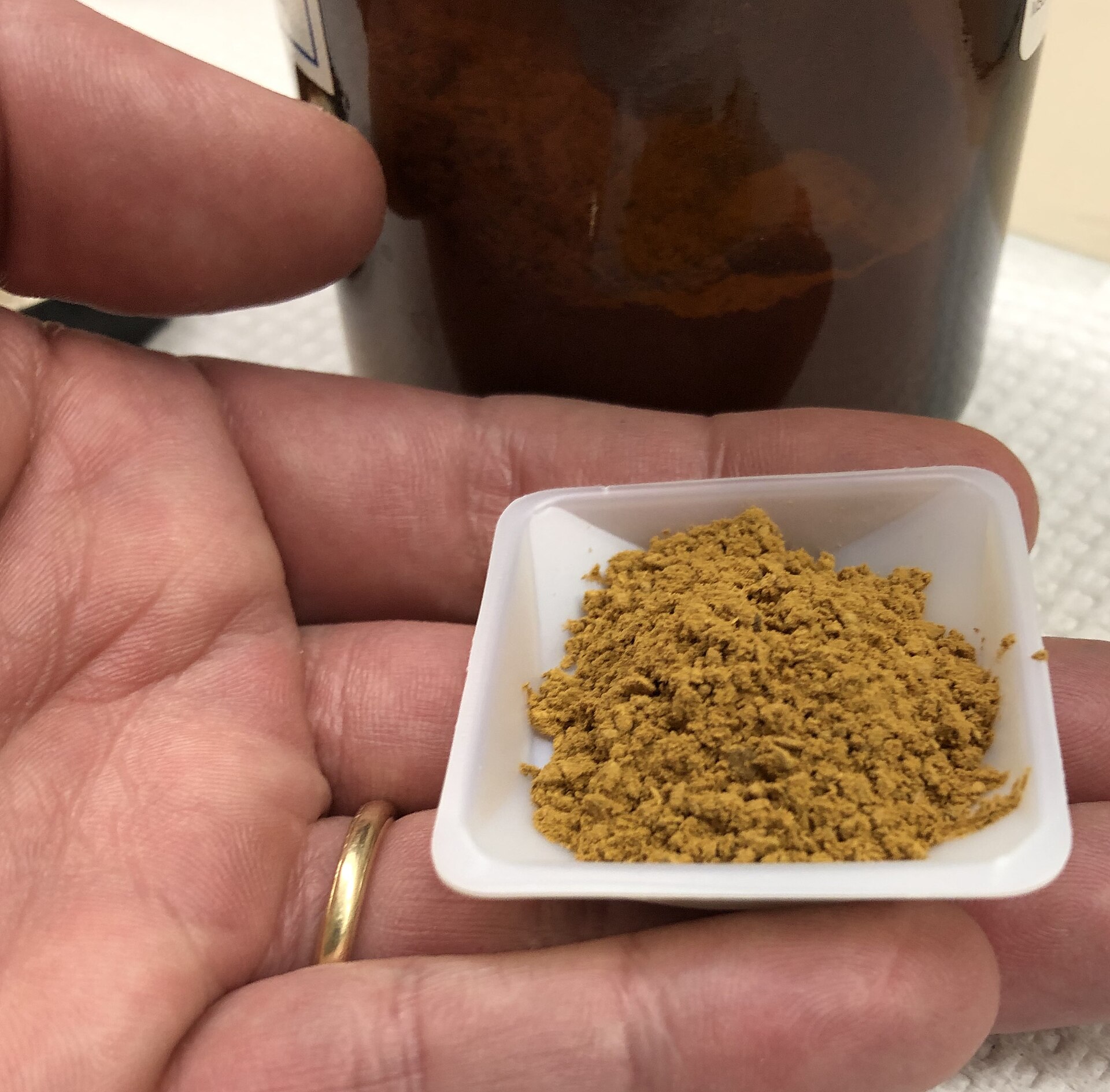 Imagem de referência de hematoxilina, descrito nos dados abertos como composto químico