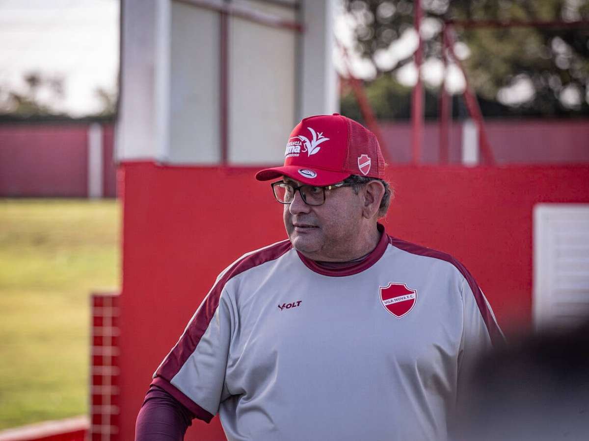 Incêndio atinge prédio do técnico Guto Ferreira em Goiás