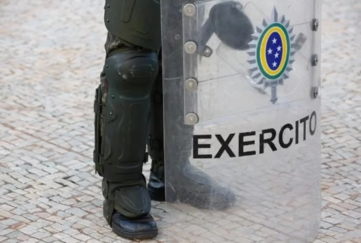 Imagem colorida de escudo do Exército