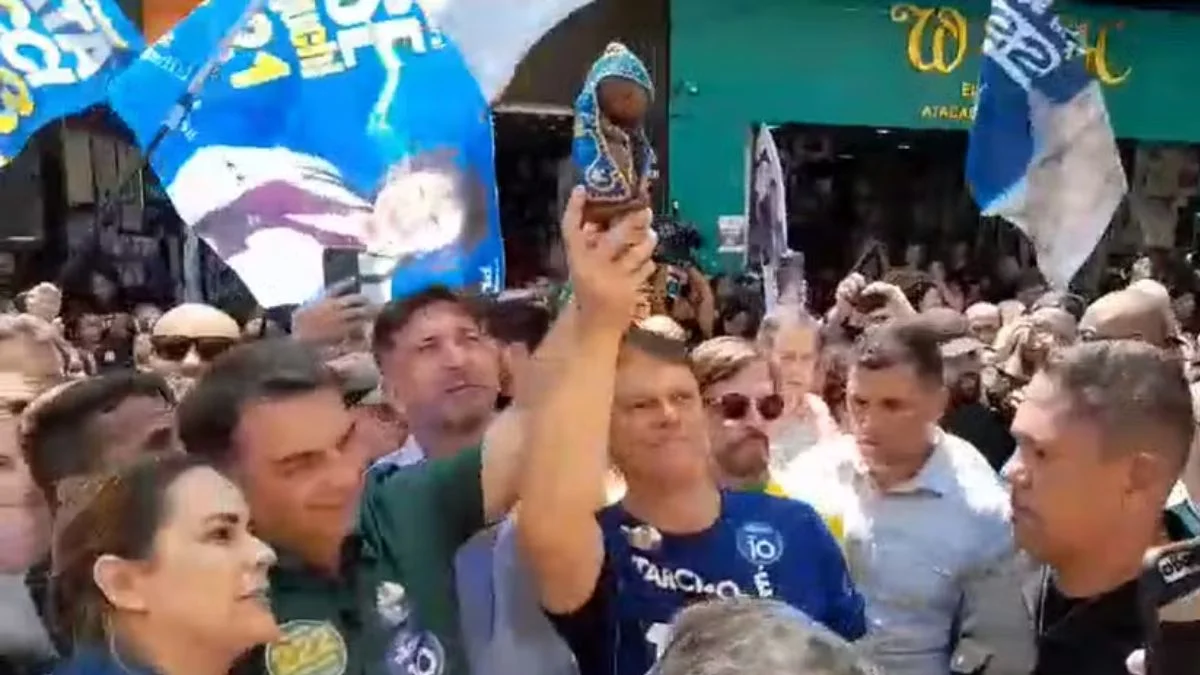 O sequestro do sagrado e a falência do debate