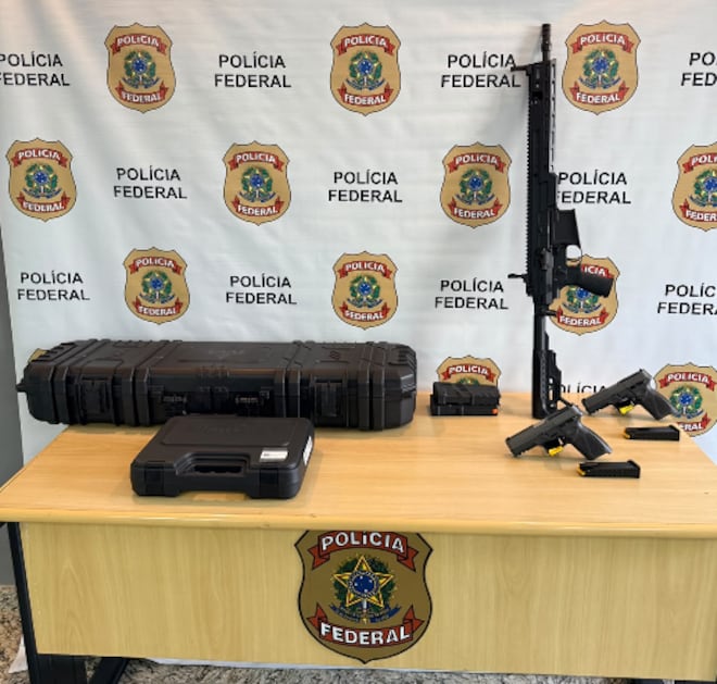 PF apreende fuzil e duas pistolas em lojas de armas durante nova fase de operação no RJ