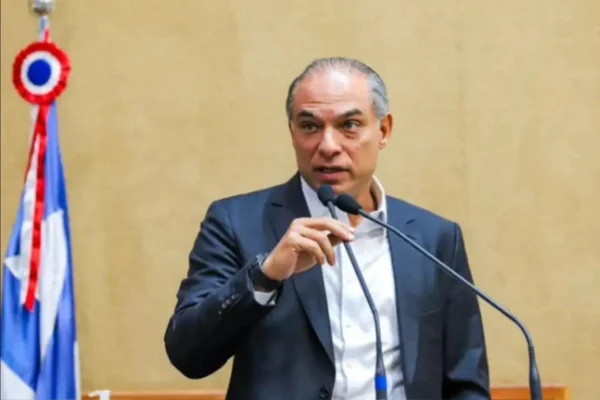 PF achou obras de arte de R$ 600 mil na casa de Augusto Lima; veja fotos