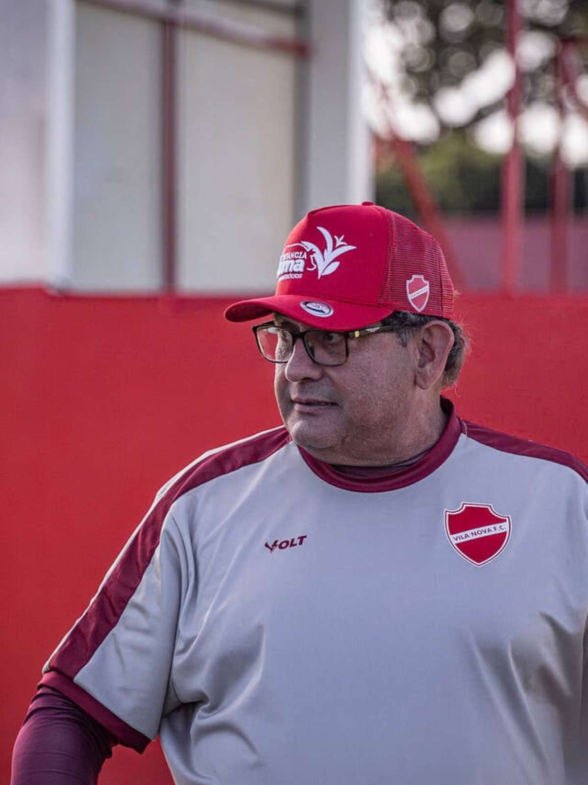Incêndio atinge prédio do técnico Guto Ferreira em Goiás