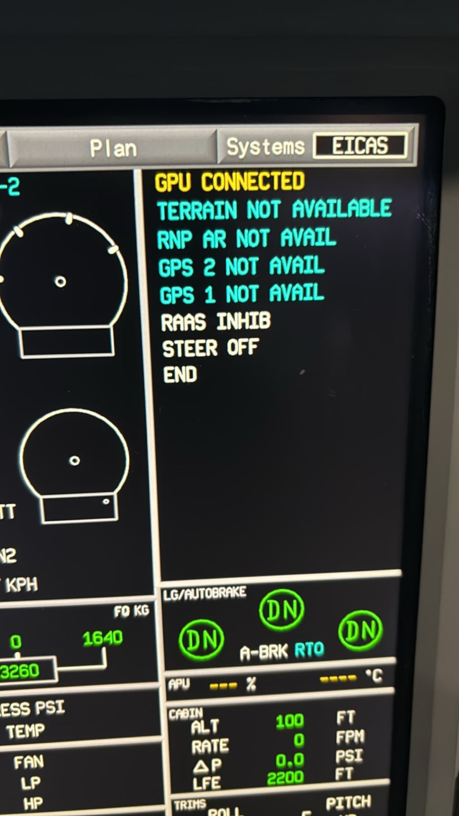Painel de aeronave: GPS "not available' Divulgação