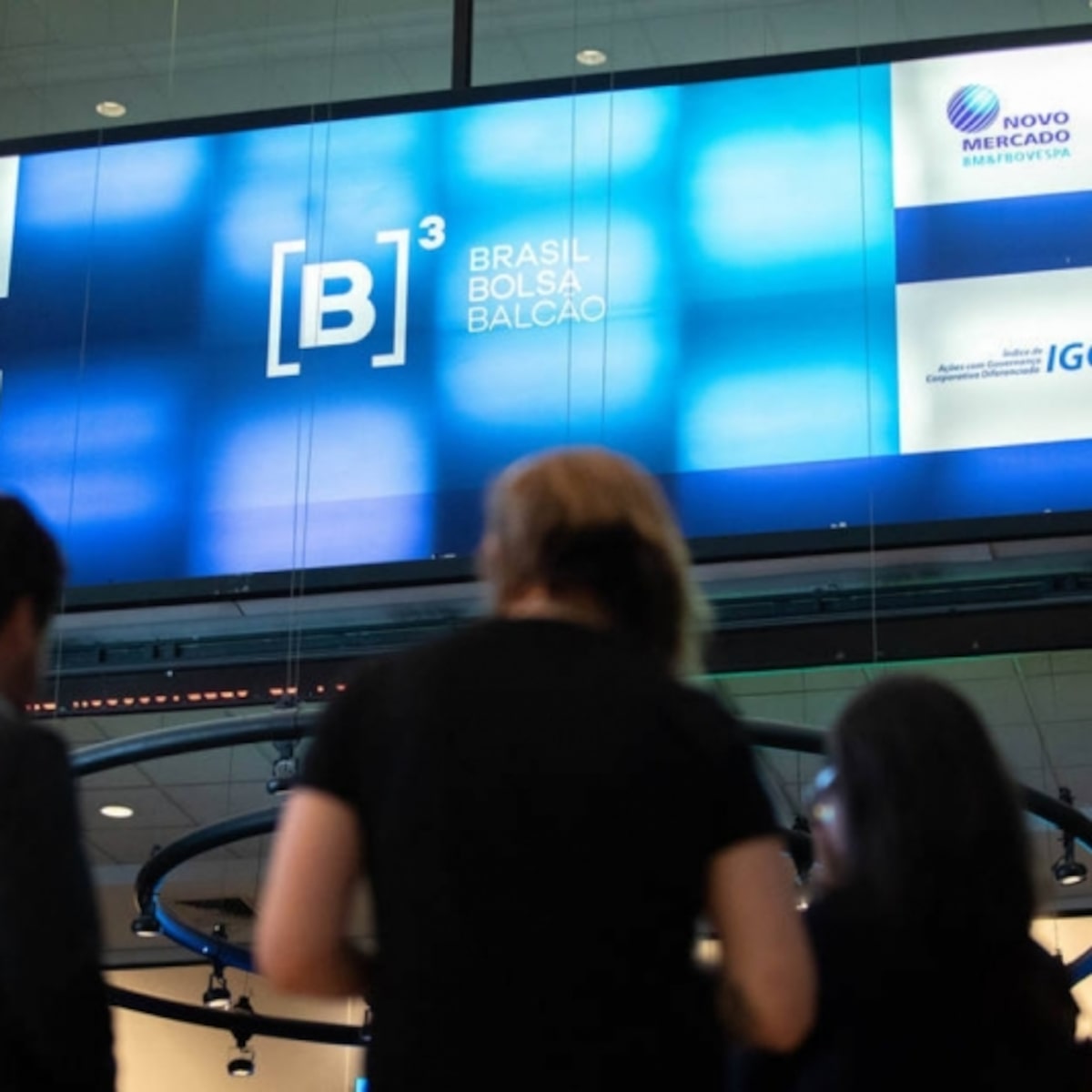 Ibovespa hoje: nova pesquisa Atlas divide atenção com desemprego e contas públicas