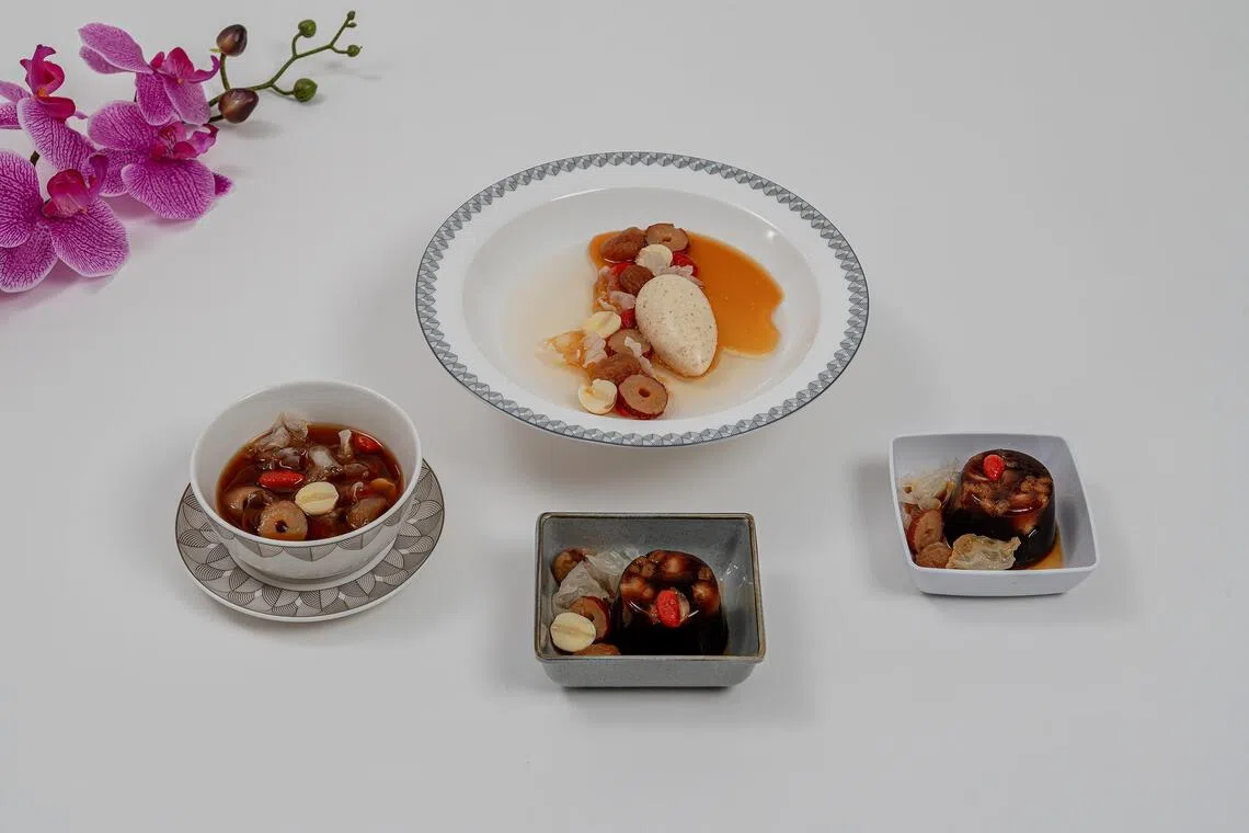 The cheng tng dessert for SIA passengers across various cabin classes.