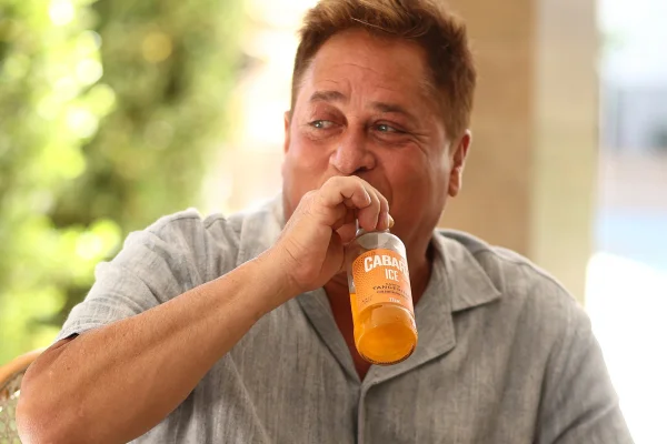 Leonardo passa 3 semanas sem álcool e nota mudanças; médica explica efeitos