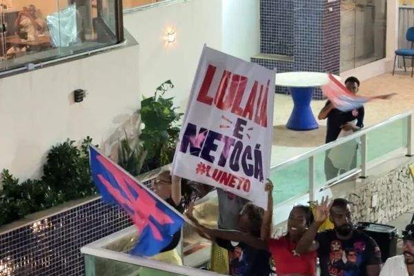 Na Bahia, Lula diz a aliados estar preocupado com crise no STF - destaque galeria