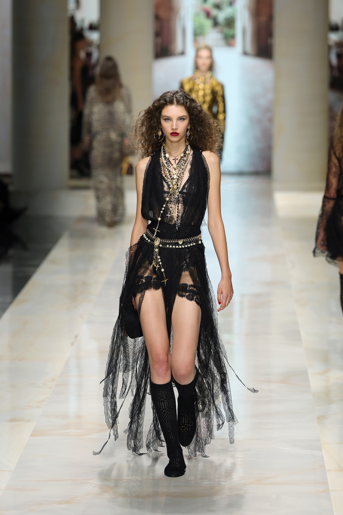 Animal print, grunge e all black ganham destaque na Semana de Moda de Milão