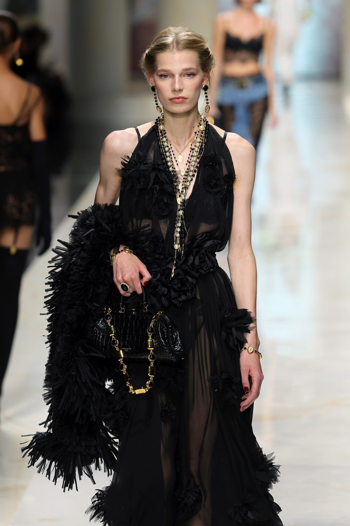 Animal print, grunge e all black ganham destaque na Semana de Moda de Milão