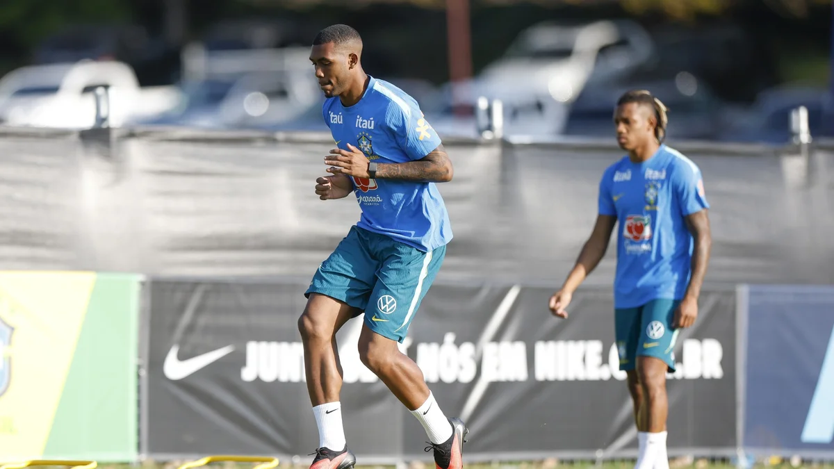 Com elenco incompleto, Seleção realiza 1ª atividade em campo na Austrália