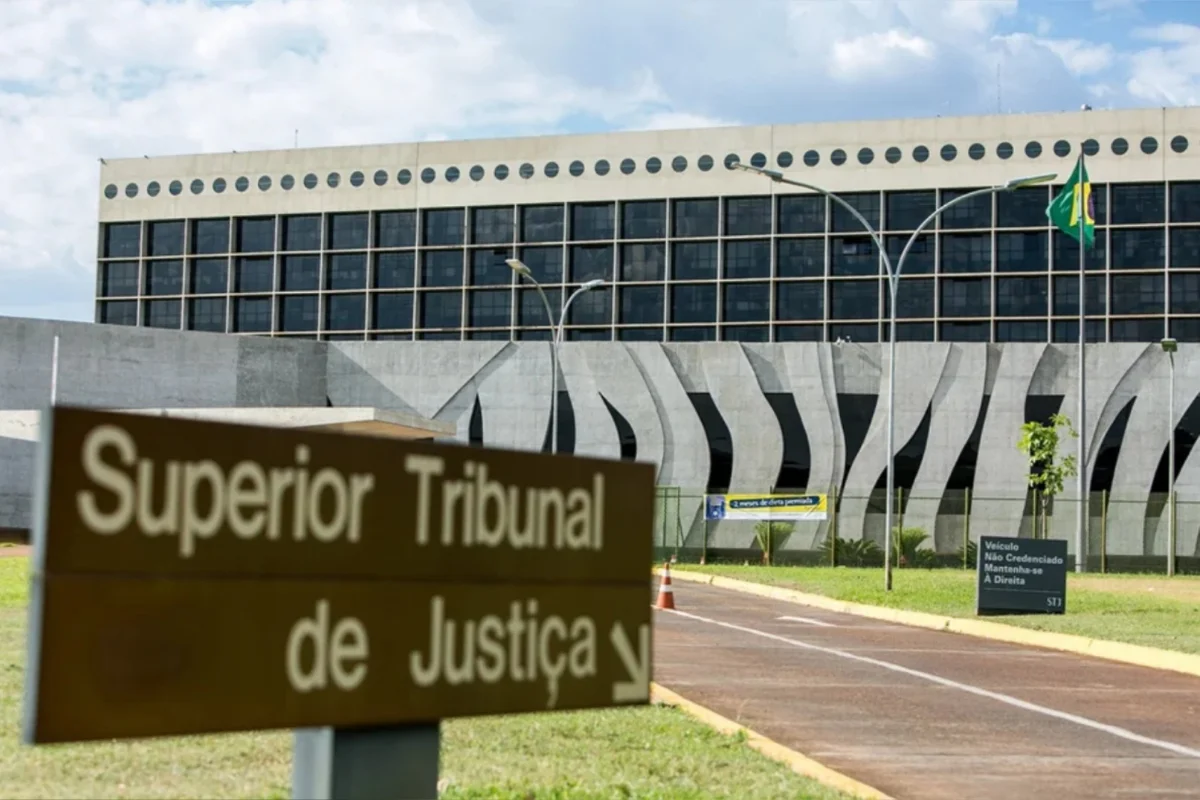 STJ suspende condenação e dá aval a ex-prefeito de Macaé para eleição