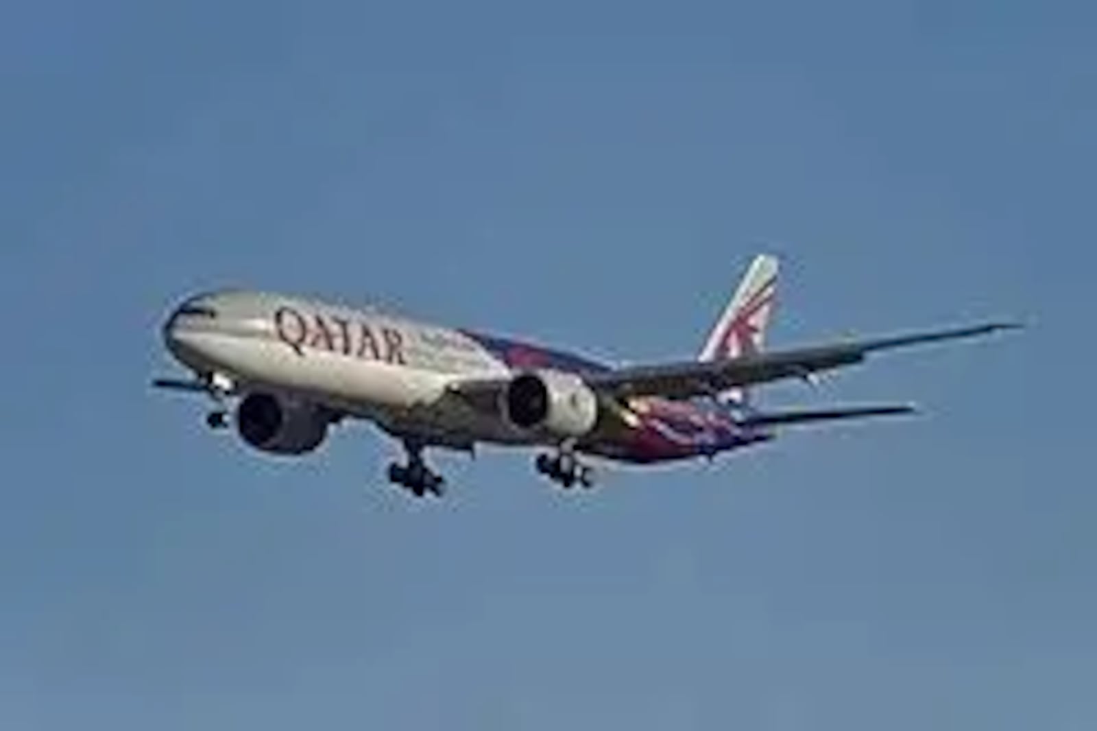 Dois homens algemados após ameaças em voo internacional