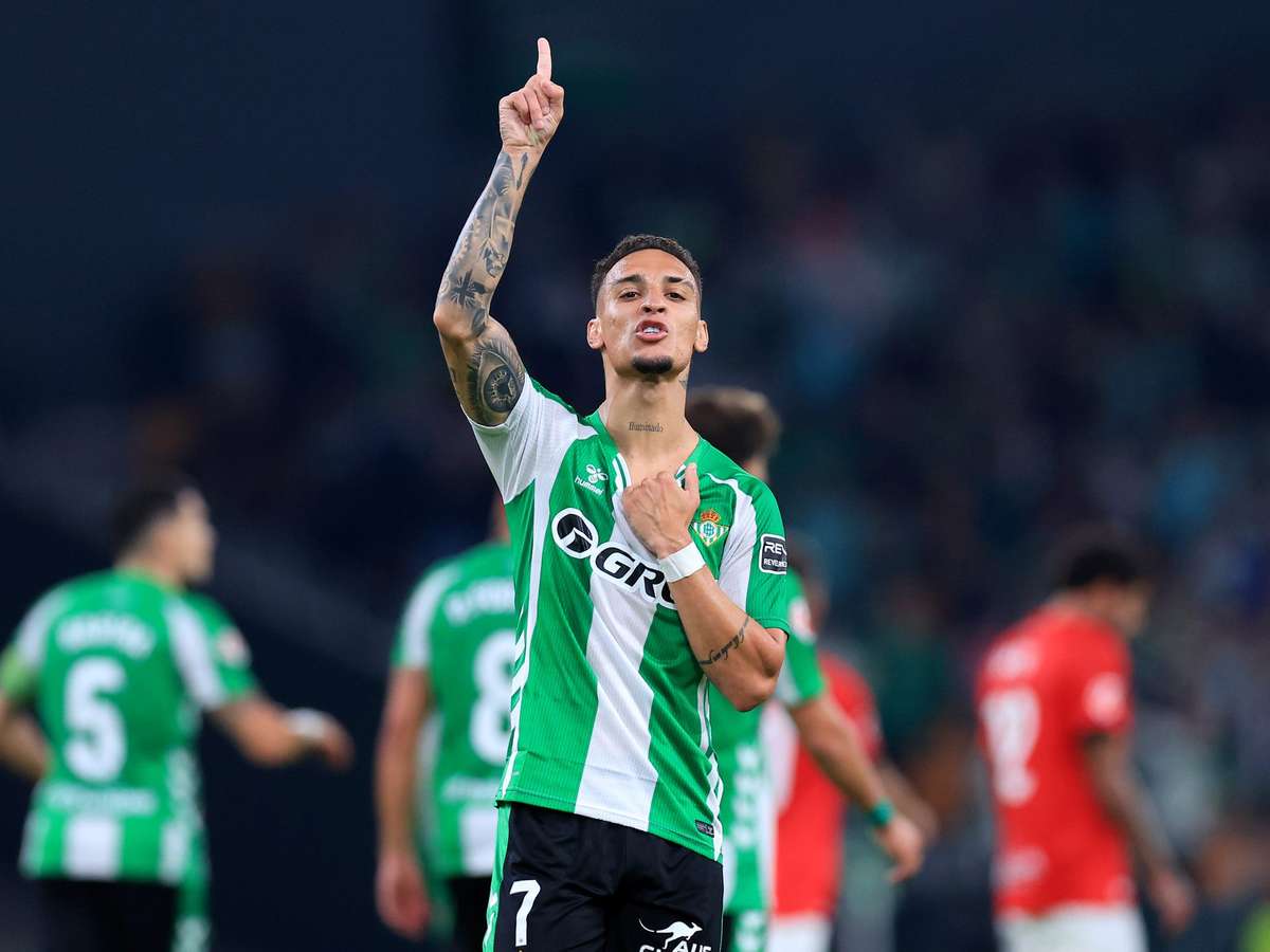 Antony desabafa sobre última temporada pelo Betis: 'Eu não conseguia andar'