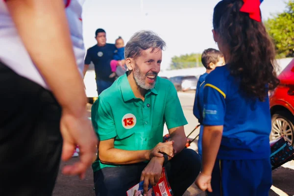 Grass quer construir 100 creches em quatro anos e ampliar ensino integral - destaque galeria