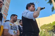 Renan Santos lançou sua campanha à Presidência em frente à Faculdade de Direito da USP e anunciou Guto Schiavetto ao Senado por São Paulo