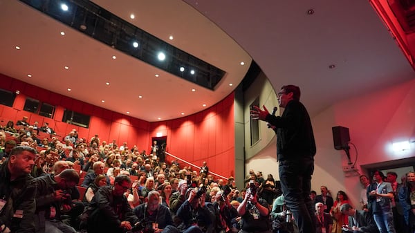 Andy Burnham tem razão ao resistir à tentação de convocar uma eleição antecipada no Reino Unido.