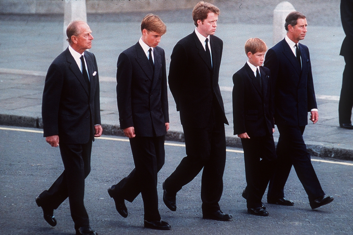 Charles Spencer nega teorias da conspiração sobre a morte da princesa Diana