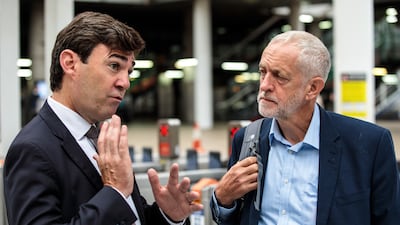 Andy Burnham tem razão ao resistir à tentação de convocar uma eleição antecipada no Reino Unido.