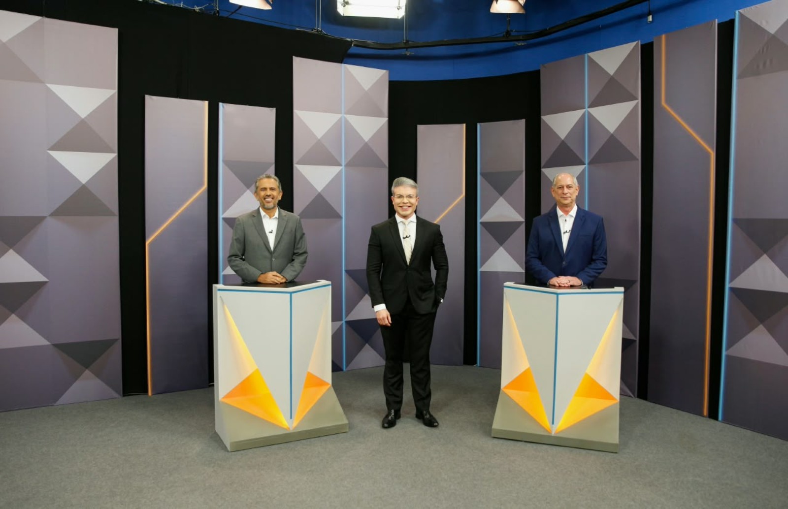 Ciro e Elmano focam discussão em segurança pública e geração de emprego no último debate da TV para o Governo do Ceará antes do 1º turno
