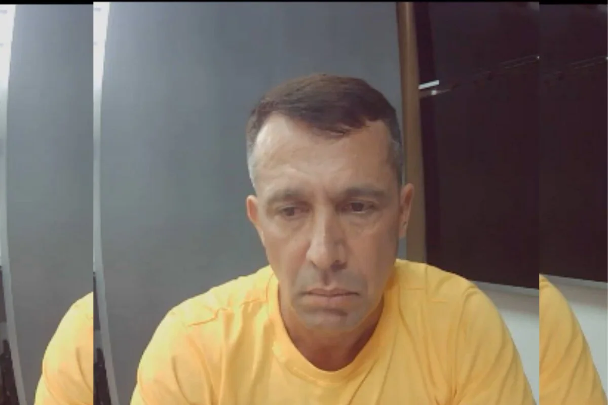 Homem branco cabelo curto, trajando camiseta amarela. Tenente-coronel da Polícia Militar (PM) Geraldo Leite Rosa Neto, de 53 anos - Metrópoles
