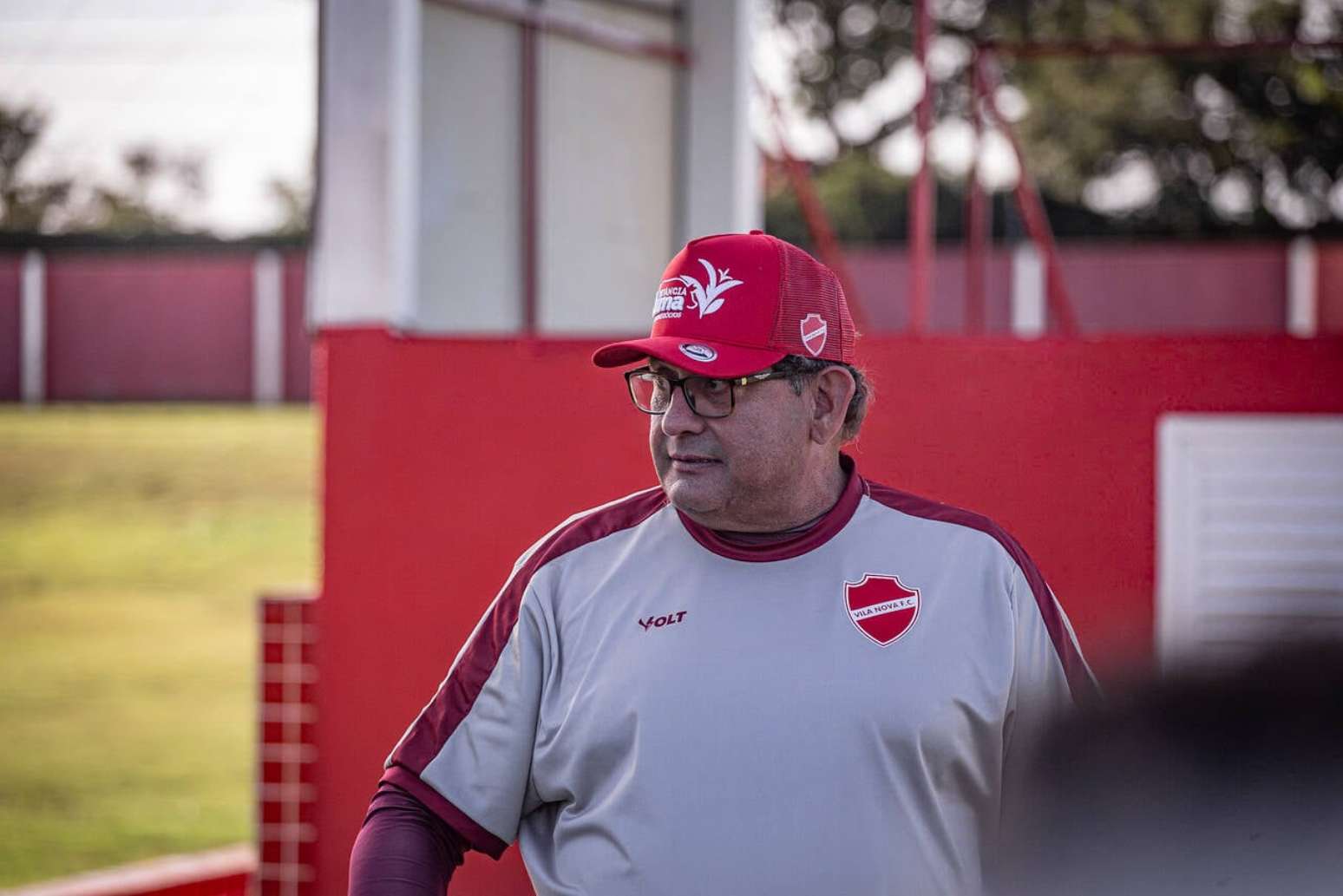 Guto Ferreira comanda o Vila Nova, l&iacute;der da S&eacute;rie B &ndash;