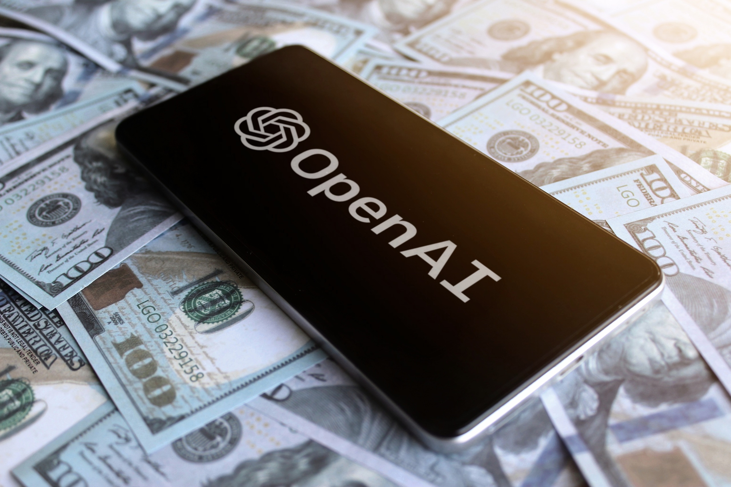 OpenAI negocia rodada de R$ 156,1 bi e pode atingir valuation de R$ 7,3 tri