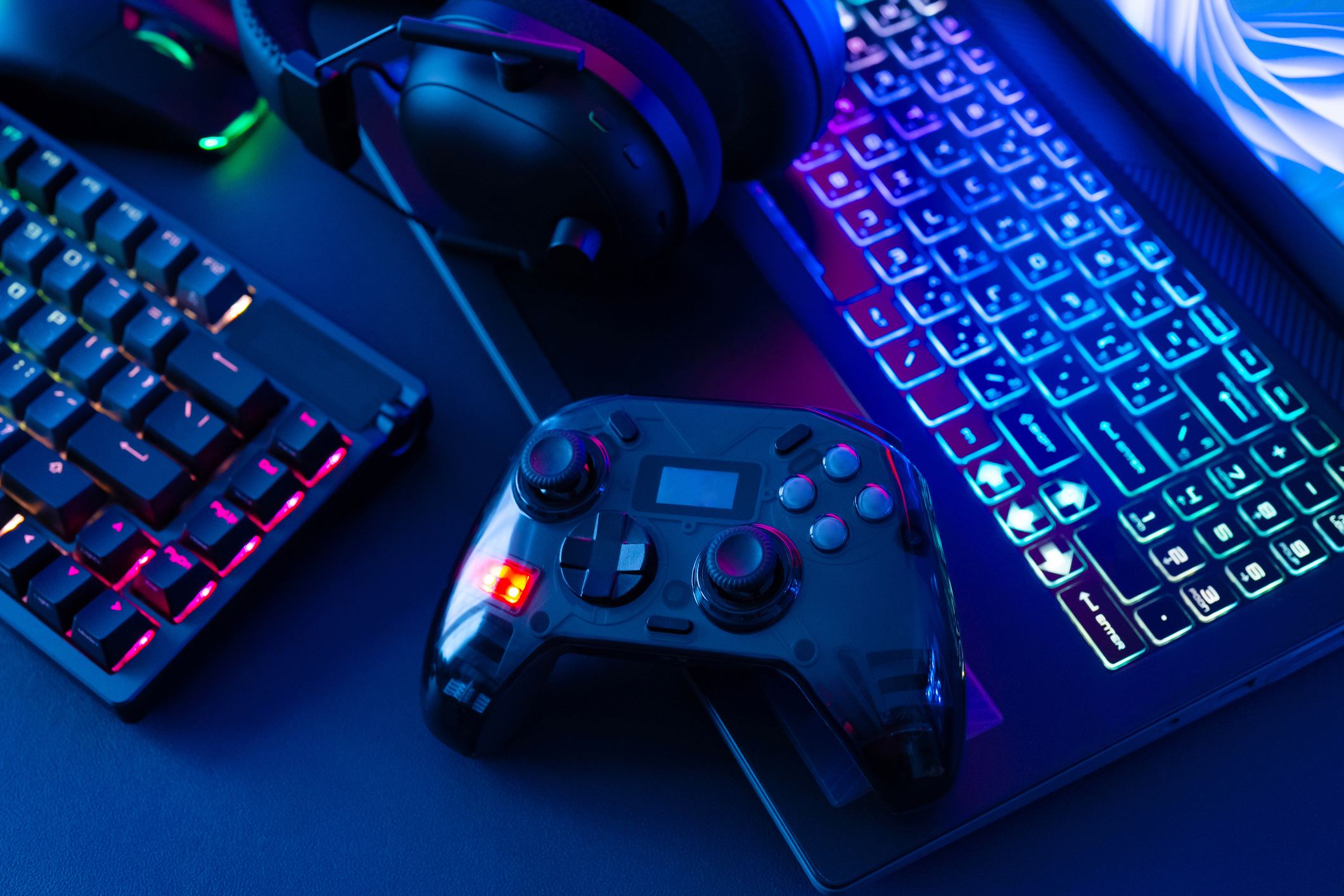 A indústria dos games fez grandes fusões e aquisições em 2026, mesmo com o mercado mobile em dificuldades