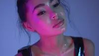 Trik Makeup Glowing untuk Wajah Lebih Tirus, Samarkan Pipi Tembam dengan Teknik Ini