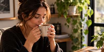 Voc&ecirc; toma caf&eacute; depois do almo&ccedil;o? H&aacute;bito pode atrapalhar a absor&ccedil;&atilde;o de nutrientes Foto: Simples Conteudo