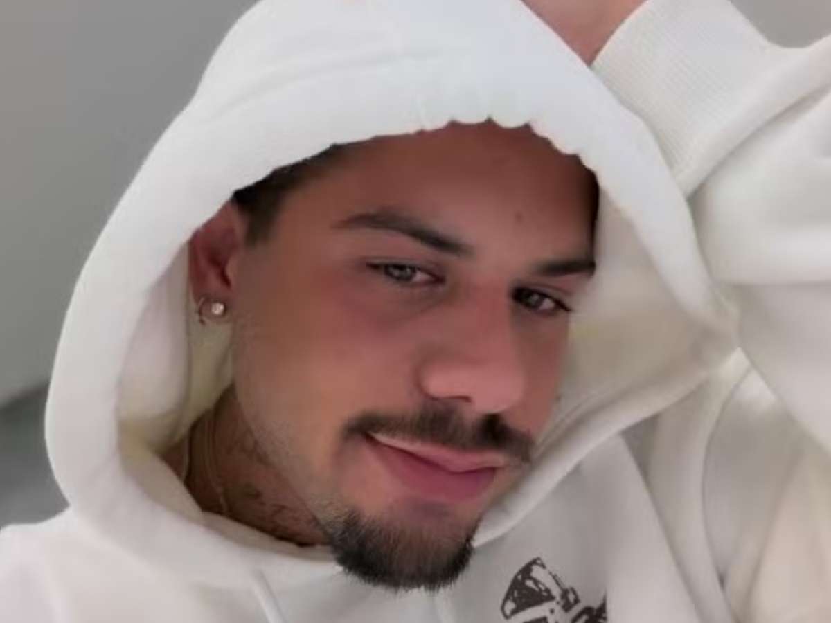 Zé Felipe surge irreconhecível com novo visual: 'Fui fazer a barba e errei'; veja