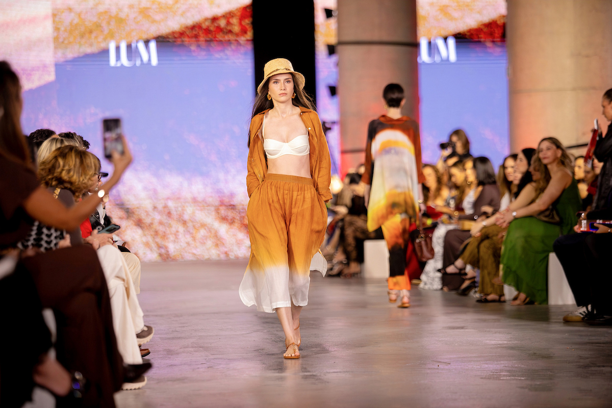 Mikaela Gomes desfila no Metrópoles Catwalk nesta quarta-feira (16/9)