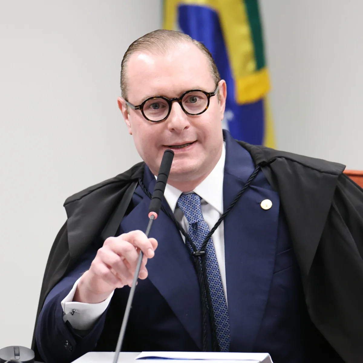 Zanin vai relatar pedido para obrigar Alcolumbre a instalar CPI do Master