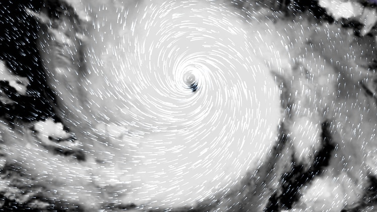 Imagem da matéria: O furacão Polo se transforma em um furacão de Categoria 4 e parece monstruoso nas últimas imagens de satélite.