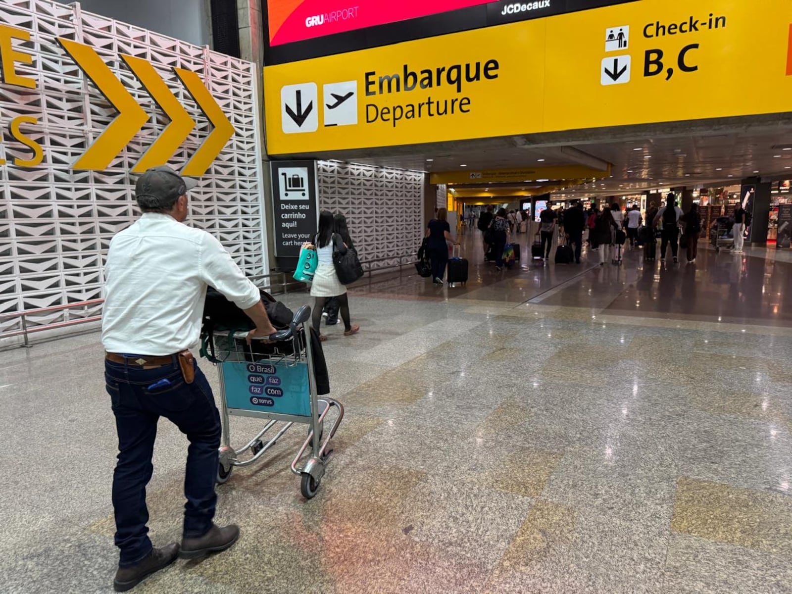 Desempenho da capital paulista: forte movimentação do turismo internacional no país Luiz Fara Monteiro