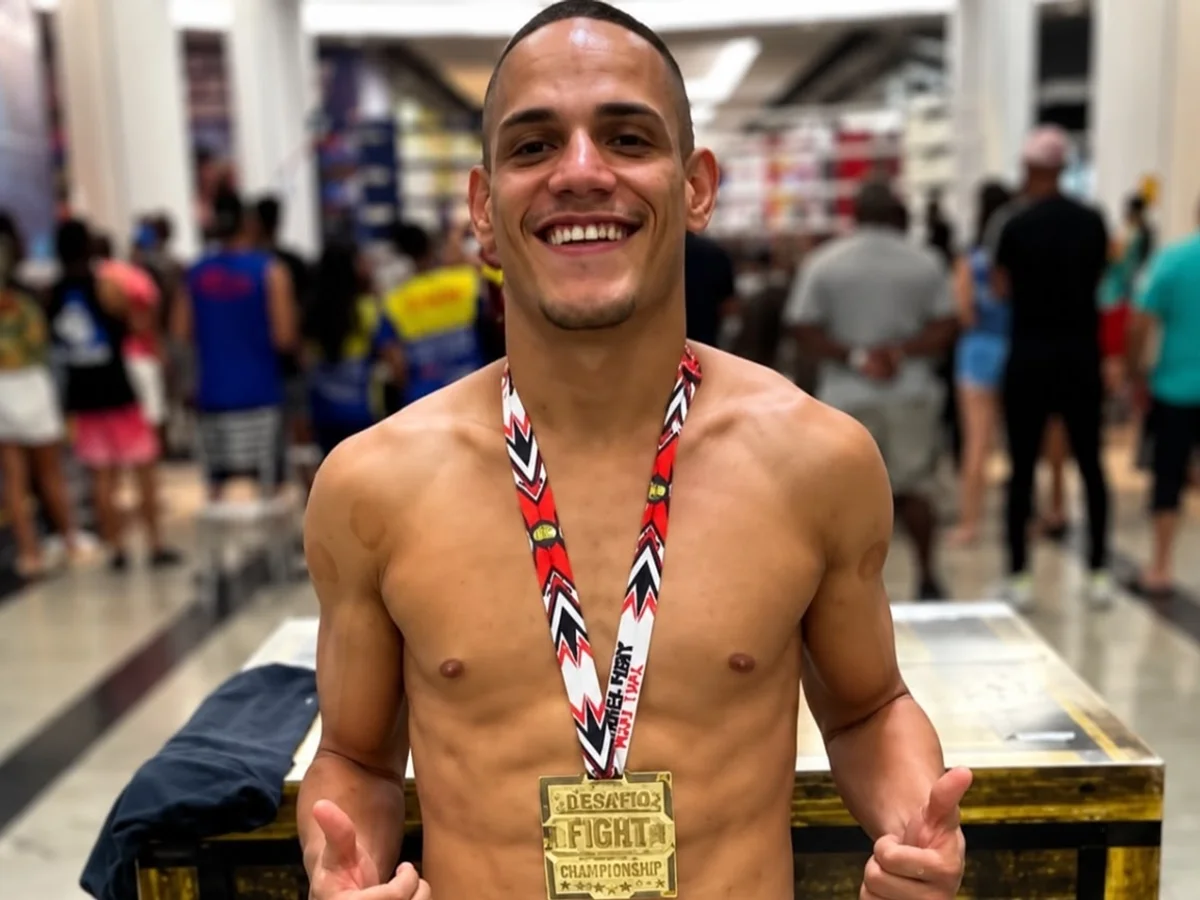 Lutador de muay thai é morto a tiros dentro de bar no Rio de Janeiro