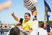 Flávio explora bets para atacar Lula e reduzir rejeição entre as mulheres