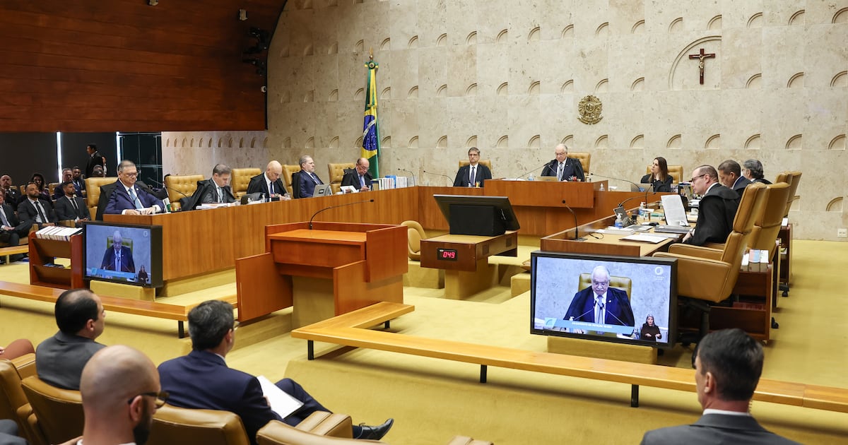 A uma semana da eleição, contra-ataque entre ministros mantém crise do STF em foco