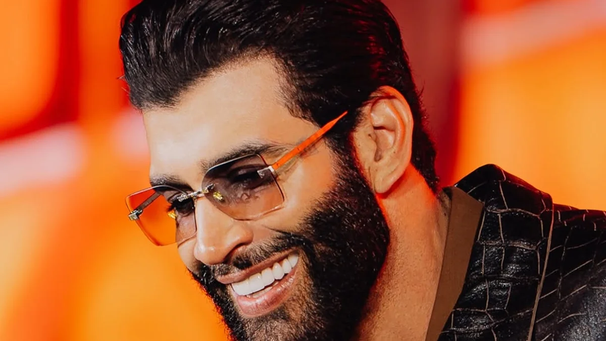 Gusttavo Lima raspa a barba e choca com novo visual. Veja antes e depois