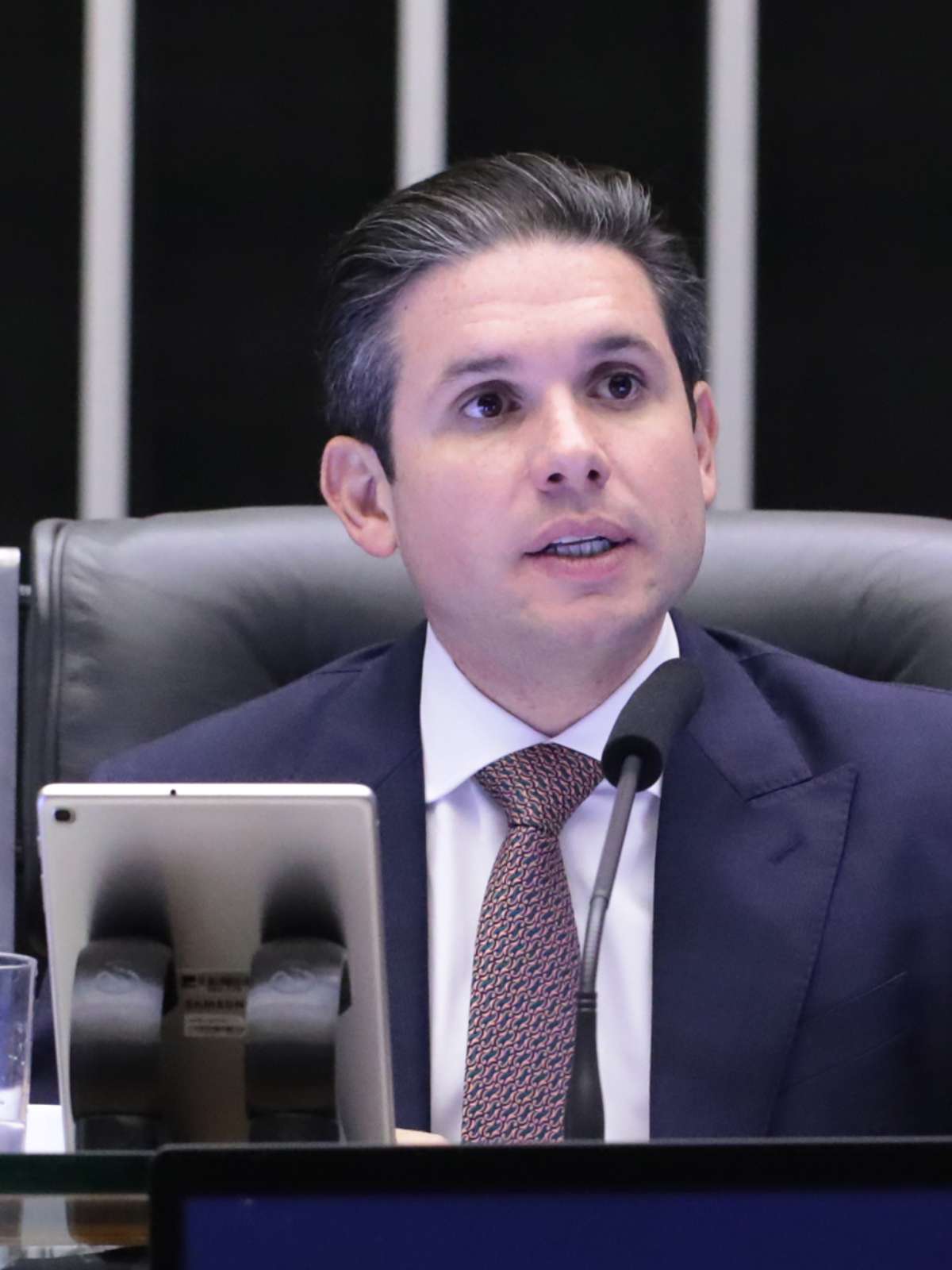 PF encontrou mensagens que ligam Vorcaro a Hugo Motta, diz jornal