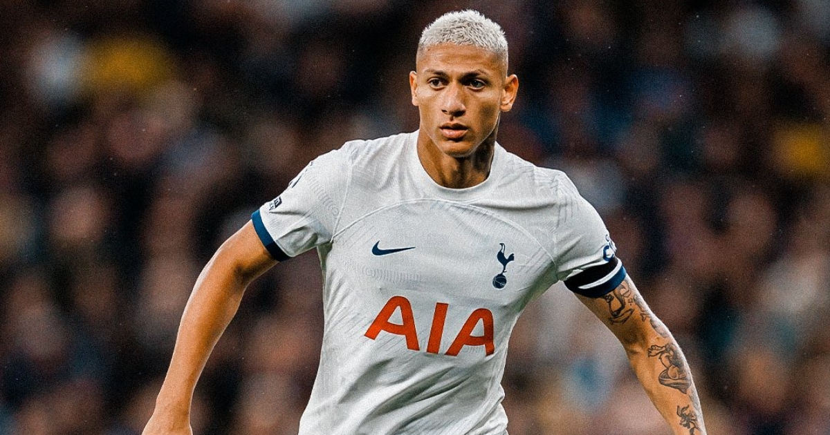 Richarlison cobra Willer Tomaz e cita disputa judicial com o advogado por mansão