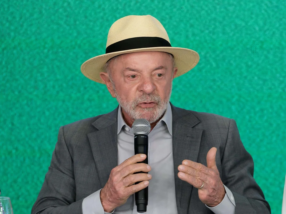 “Quem quiser ser ministro do STF não pode querer ser rico”, diz Lula