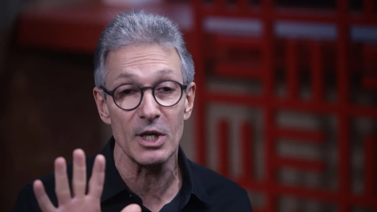 Sob pressão para apoiar Flávio, Zema resiste: “Sigo firme até o fim”