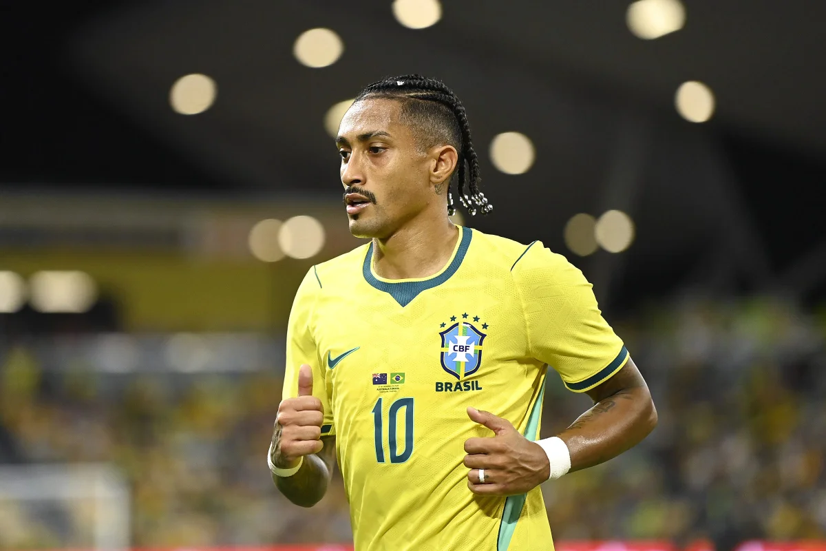 Foto colorida de Raphinha, da Seleção Brasileira - Metrópoles