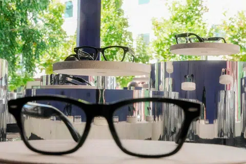 A Meta lança Ray-Bans sem câmera por S$450 e traz o Muse para os óculos