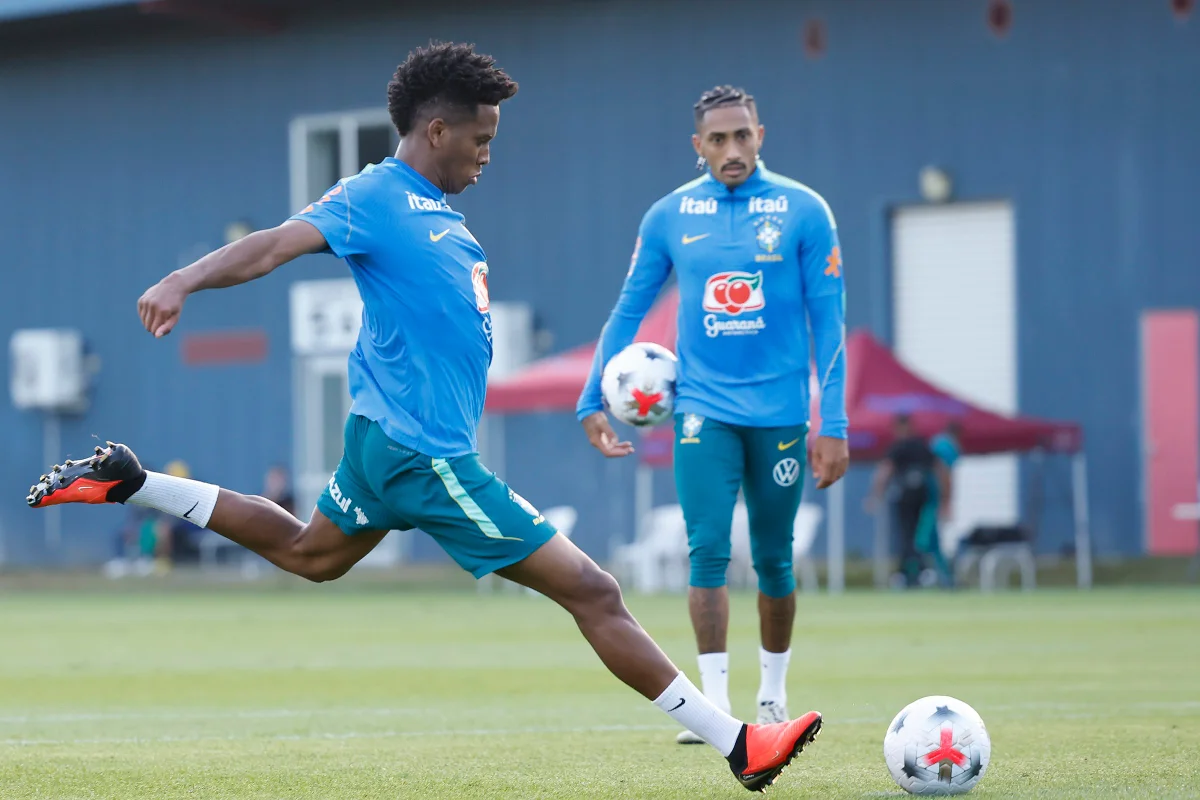Carlo Ancelotti treina com elenco completo pela primeira vez na Austrália