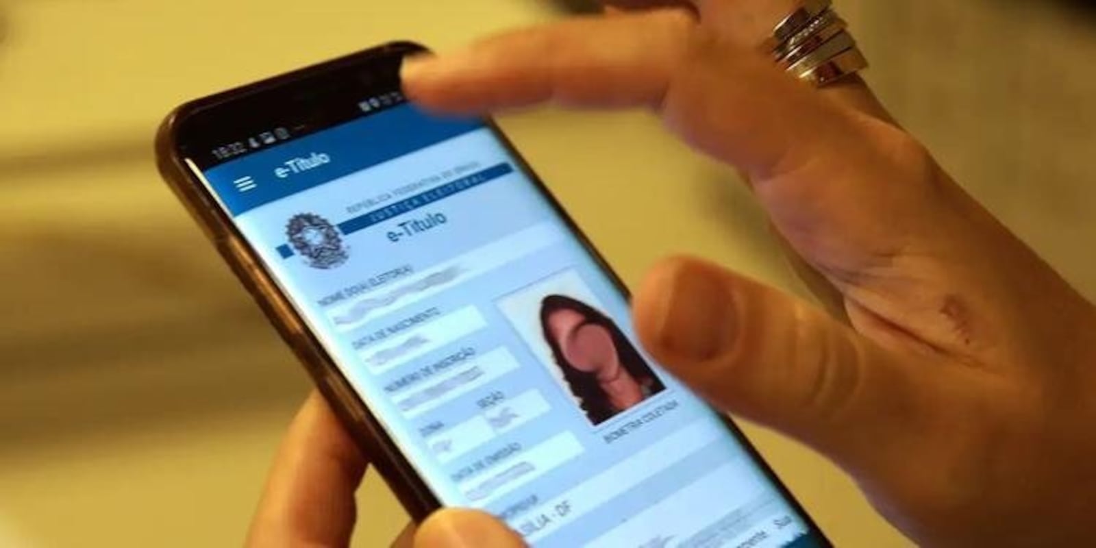 Imagem da matéria: E-Título poderá ser baixado no dia da eleição, mas TSE pede para ação ser feita com antecedência