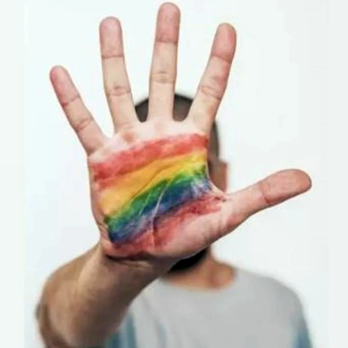 Comissionado de RA é condenado por homofobia: "O tempo do viado acabou"